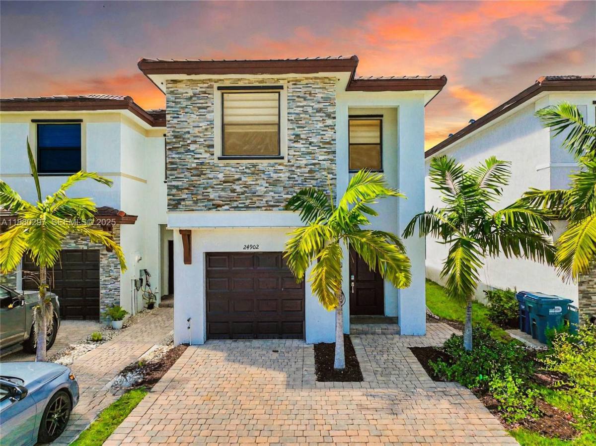 Townhouse for rent at 24902 SW 107th Ave, Homestead, FL 33032
