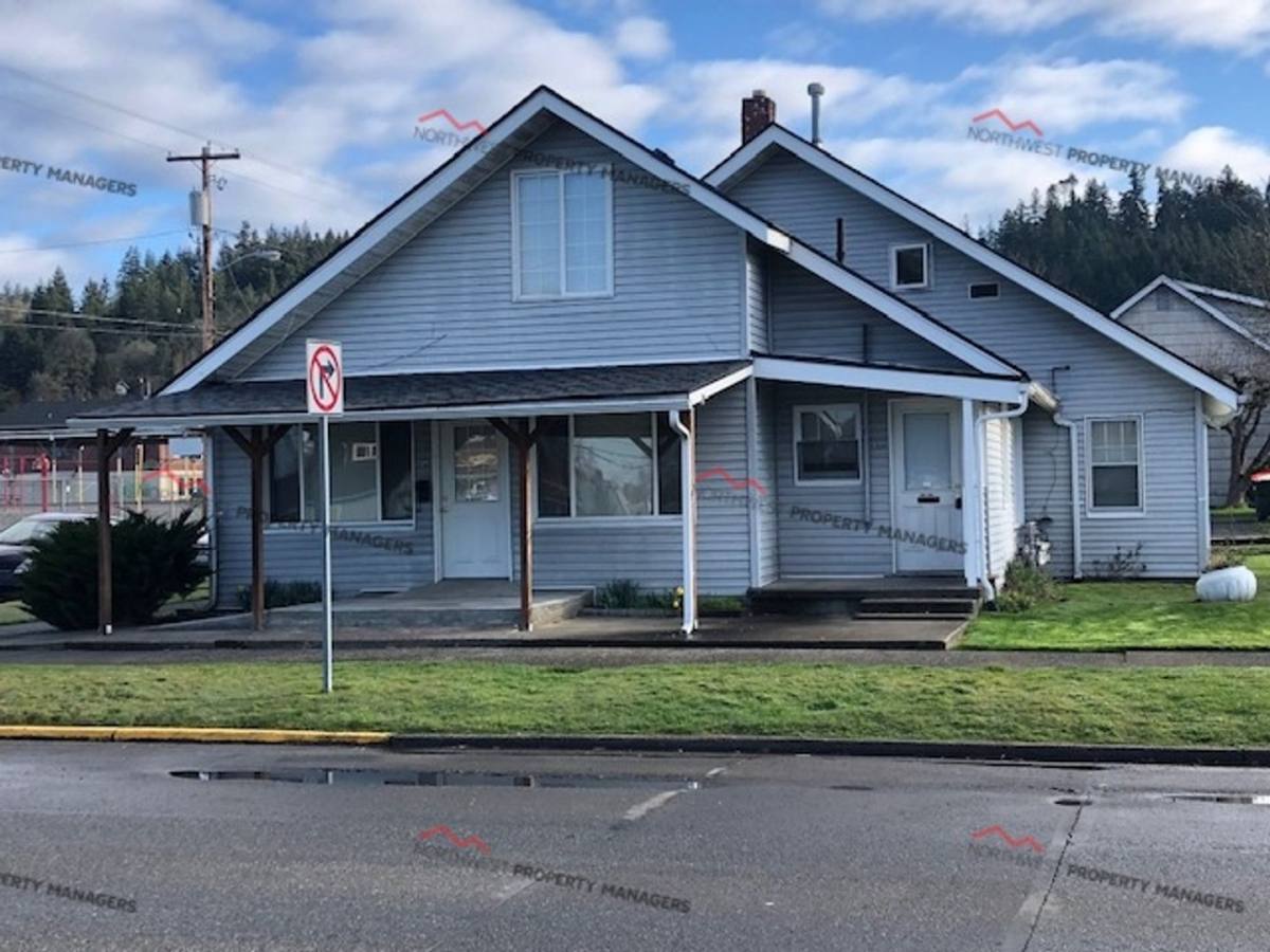 Apartment for rent at 314-320 SW Cascade Ave, Chehalis, WA 98532