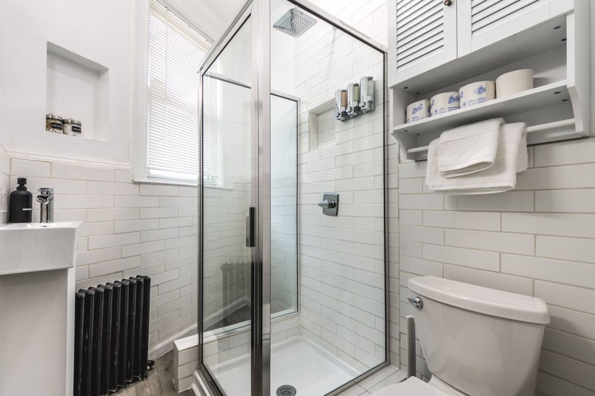 Apartment for rent at 4913 Yew St, Pittsburgh, PA 15224