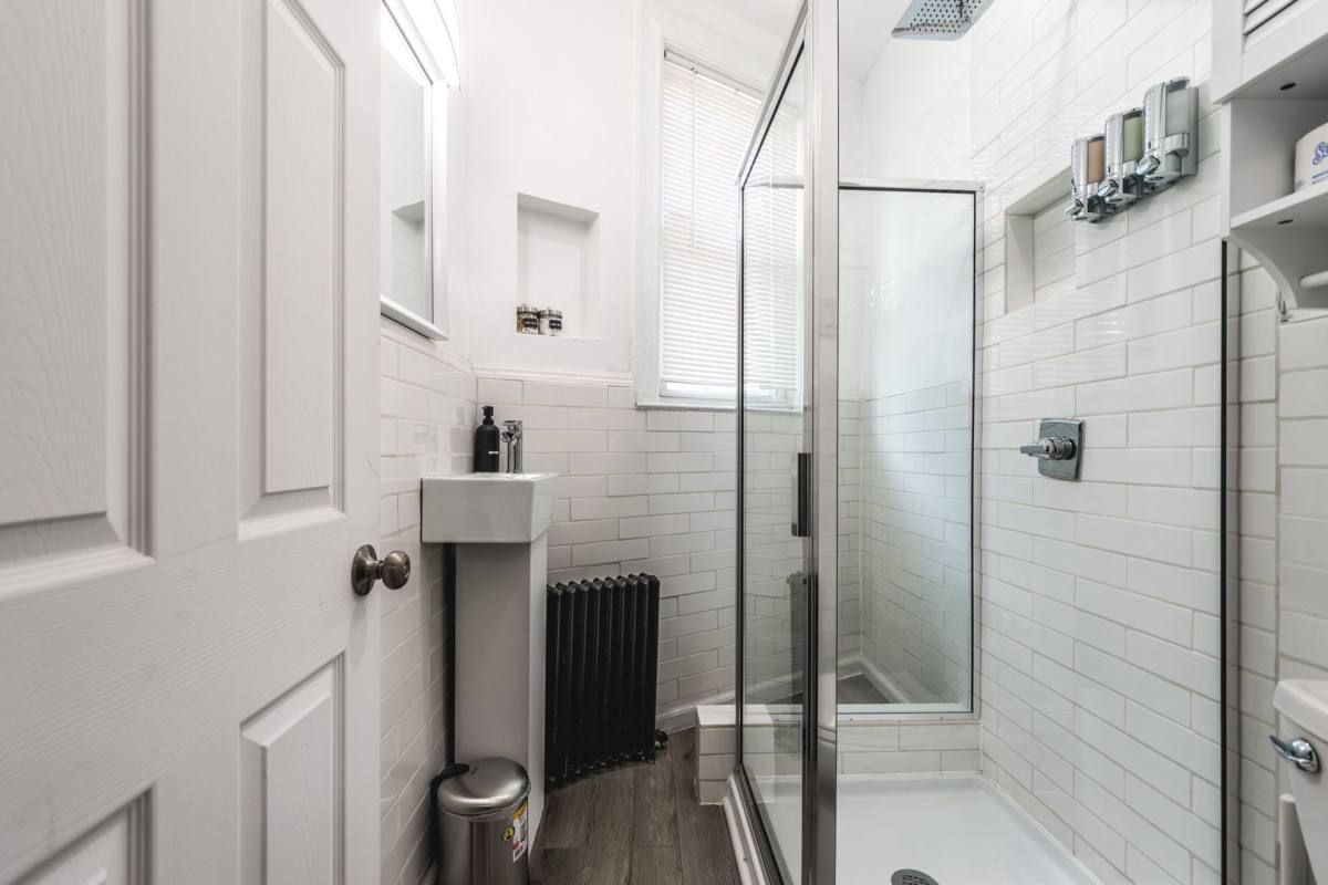 Apartment for rent at 4913 Yew St, Pittsburgh, PA 15224