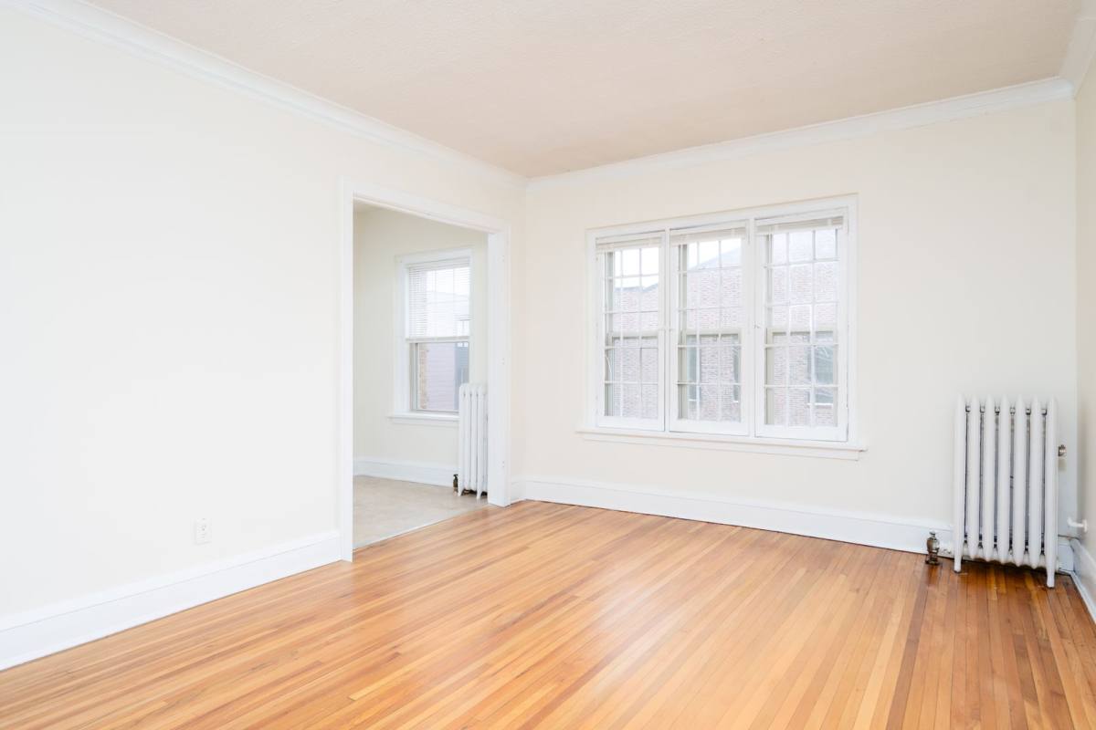 Apartment for rent at 1000 W Franklin Ave, Minneapolis, MN 55405