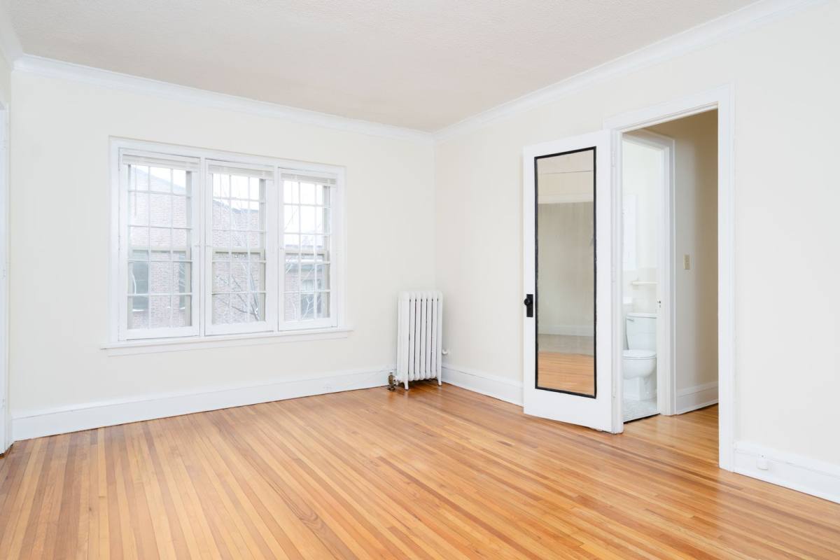 Apartment for rent at 1000 W Franklin Ave, Minneapolis, MN 55405