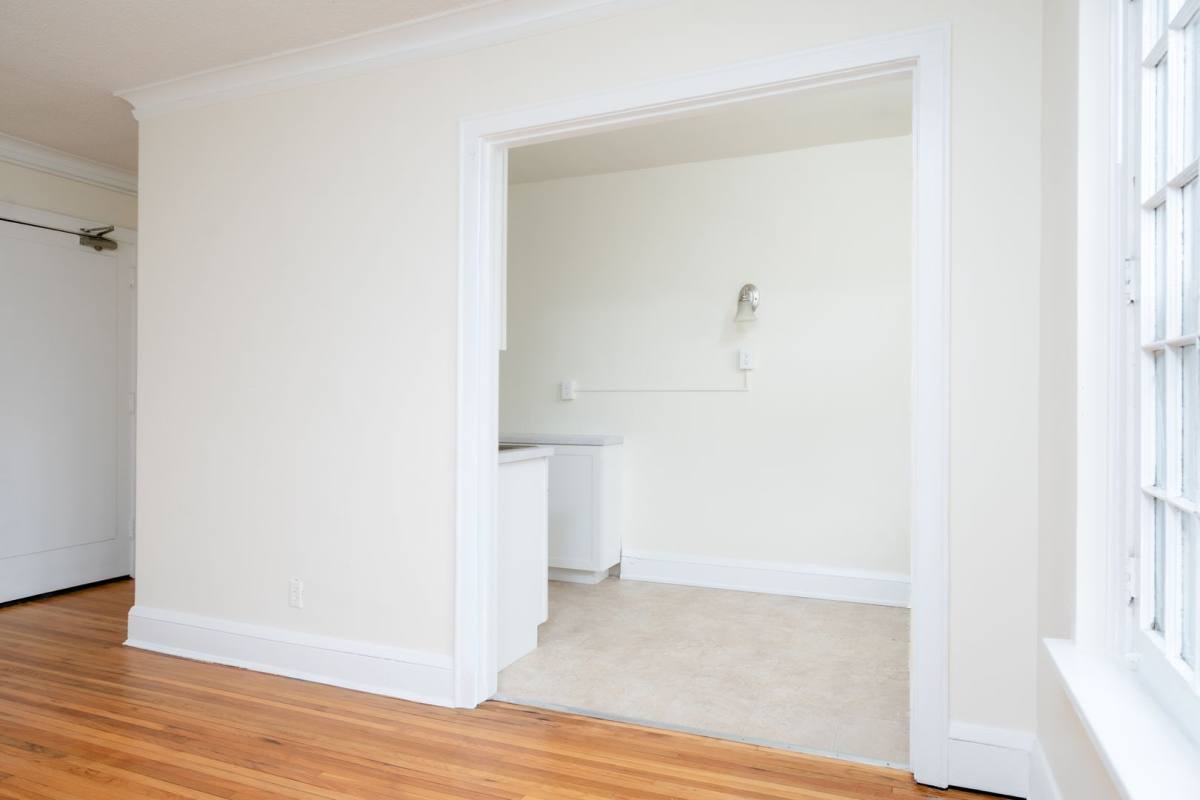 Apartment for rent at 1000 W Franklin Ave, Minneapolis, MN 55405