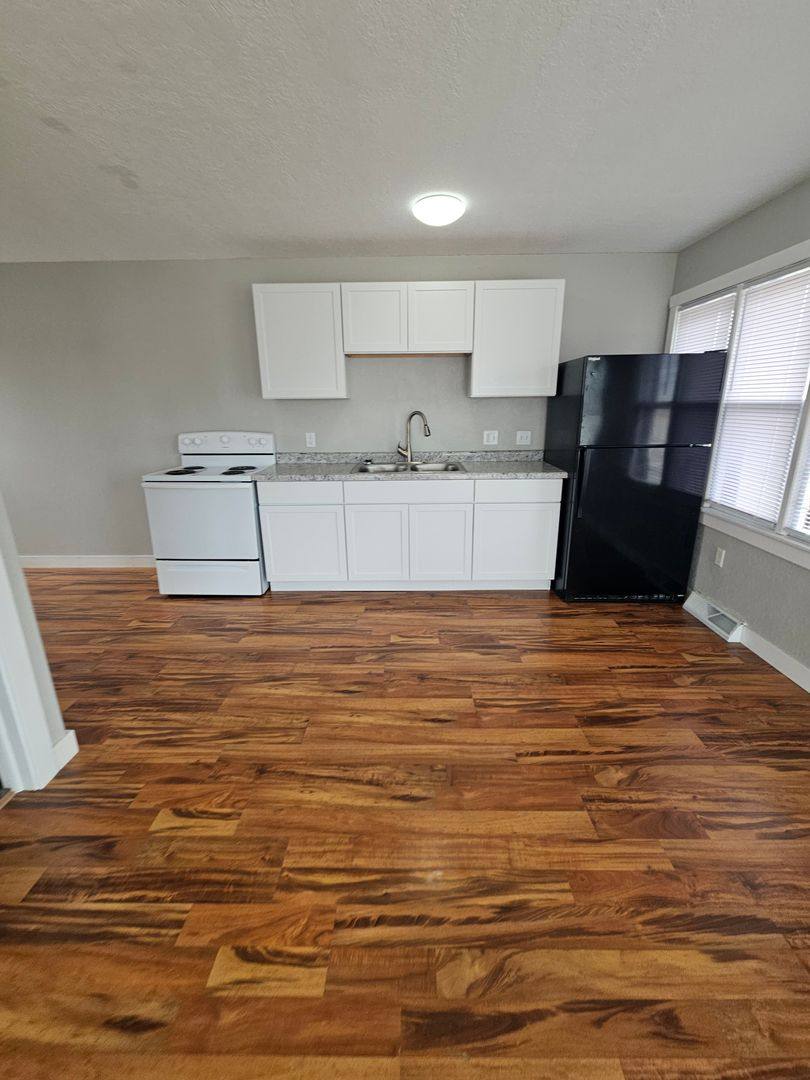 Apartment for rent at 603 & 1 2 N Superior Ave, Tomah, WI 54660