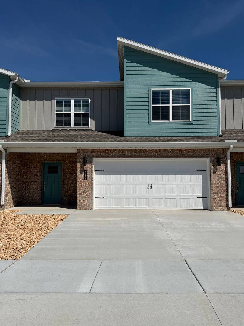 Townhouse for rent at 942 Seaborn Way, Pea Ridge, AR 72751