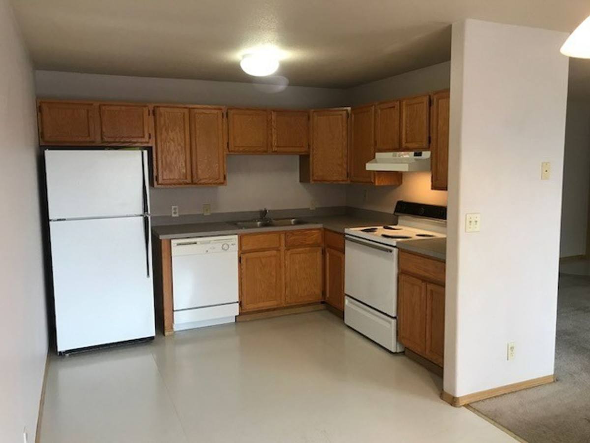 Apartment for rent at 421 NW 17th St, Redmond, OR 97756