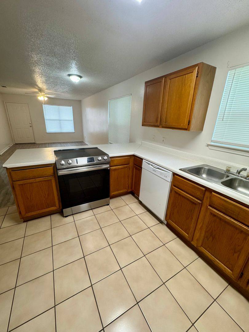 House for rent at 575 Florosa Court, Mary Esther, FL 32569