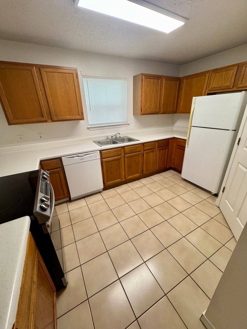 House for rent at 575 Florosa Court, Mary Esther, FL 32569