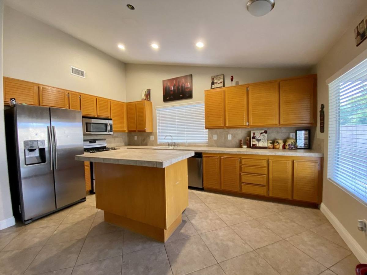 House for rent at 371 Dylan Circle, Corona, CA 92879