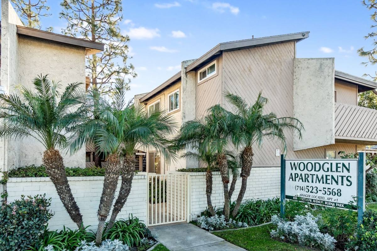 Apartment for rent at 8382 Whitaker St, Buena Park, CA 90621