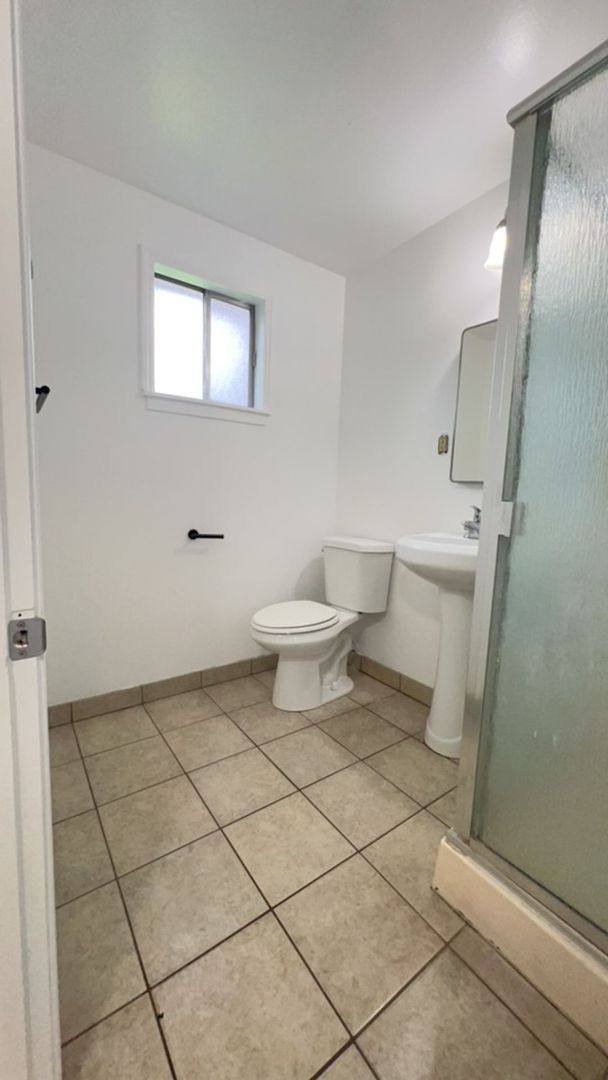 Apartment for rent at 6910 N Santa Fe, Winton, CA 95388