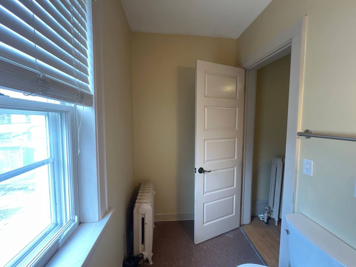 Apartment for rent at 1920 3rd Ave S, Minneapolis, MN 55404