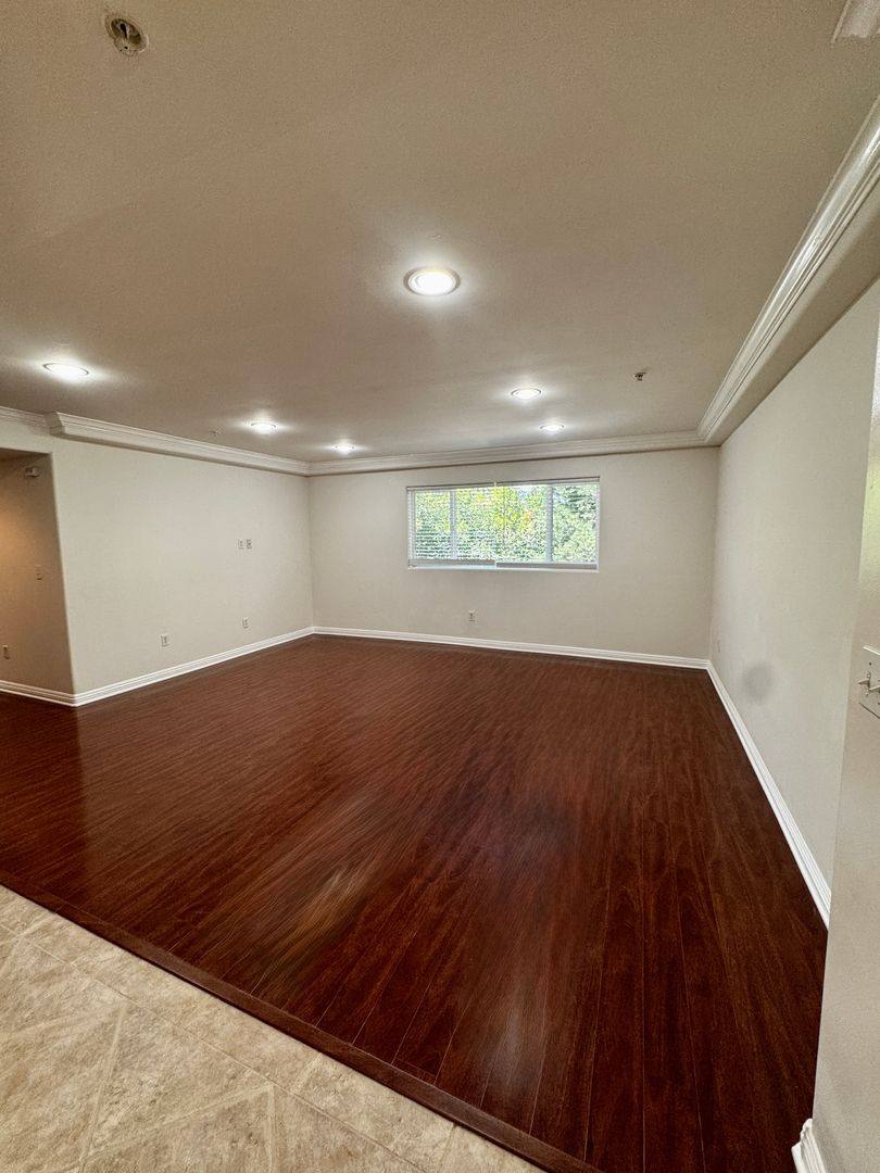 Condo for rent at 13525 Vanowen St #103, Van Nuys, CA 91405