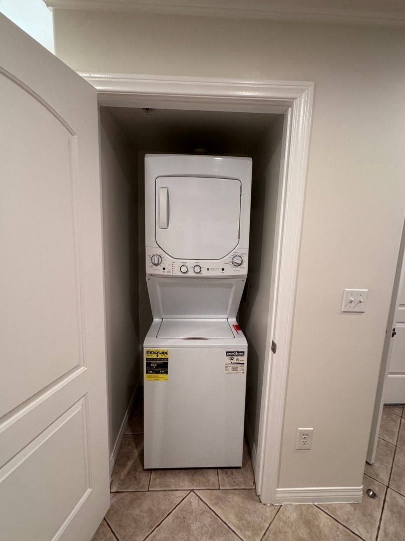 Condo for rent at 13525 Vanowen St, Van Nuys, CA 91405