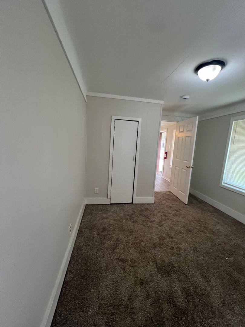 Apartment for rent at 8587 - 8615 Pontiac Lake Rd, White Lake, MI 48386