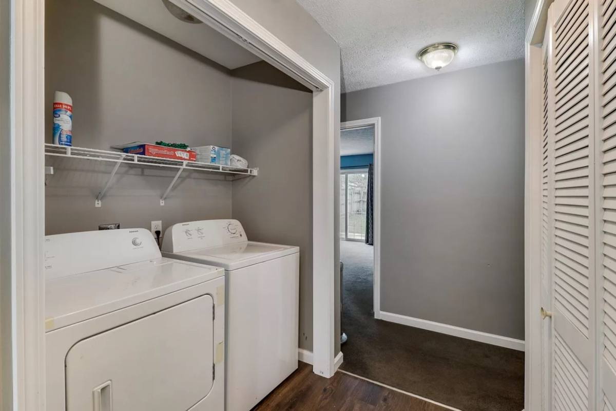 Apartment for rent at 1622 Iowa St, Bloomington, IL 61701