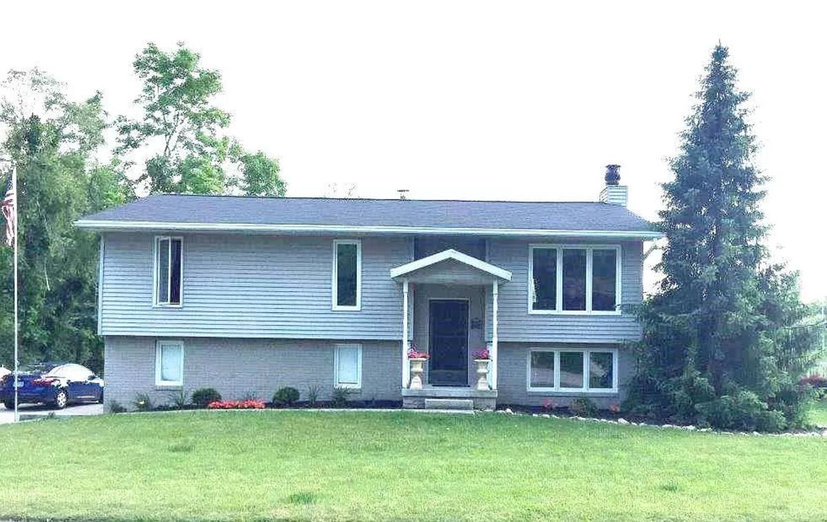 House for rent at 4445 N Deer Park Dr, Bloomington, IN 47404