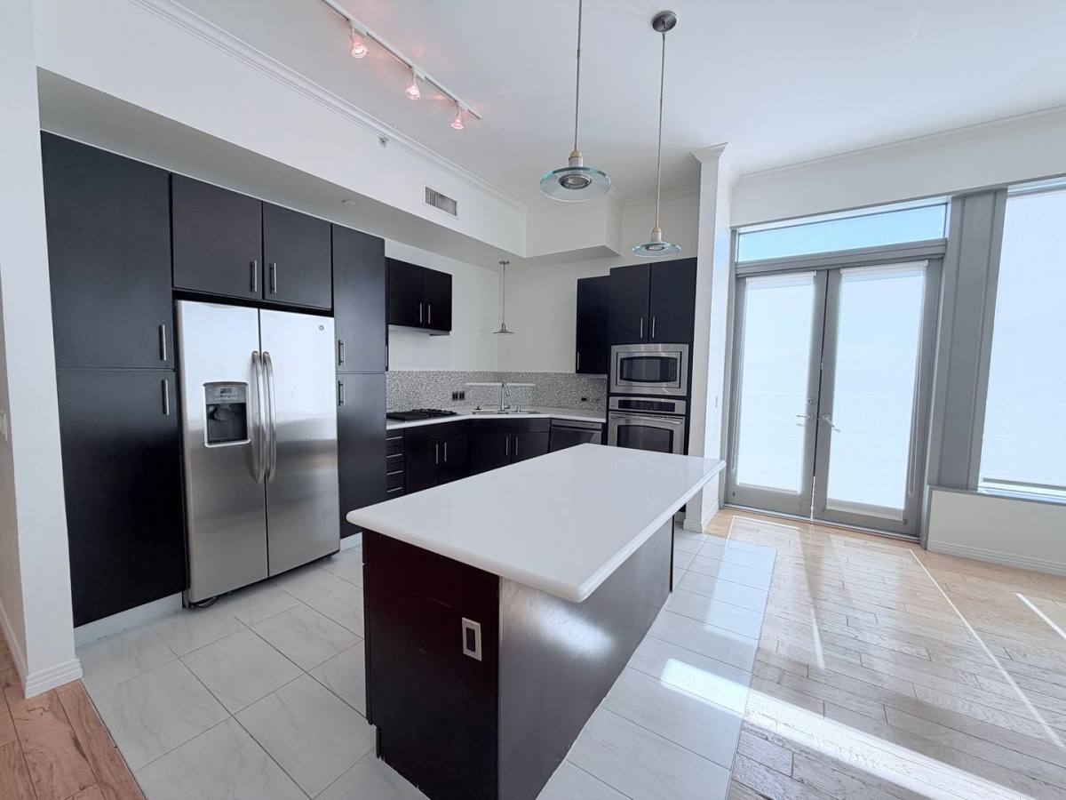 Condo for rent at 360 E Desert Inn Rd, Las Vegas, NV 89109