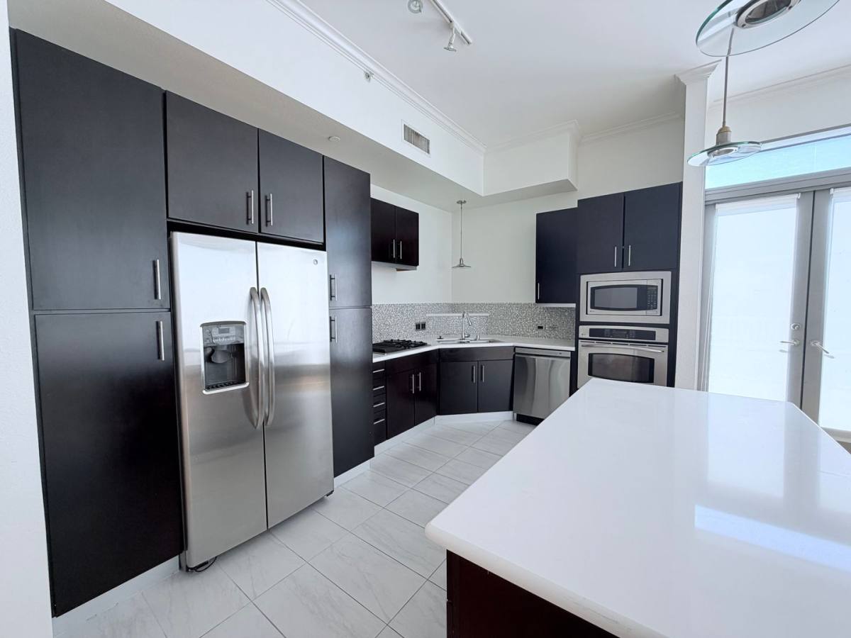 Condo for rent at 360 E Desert Inn Rd, Las Vegas, NV 89109