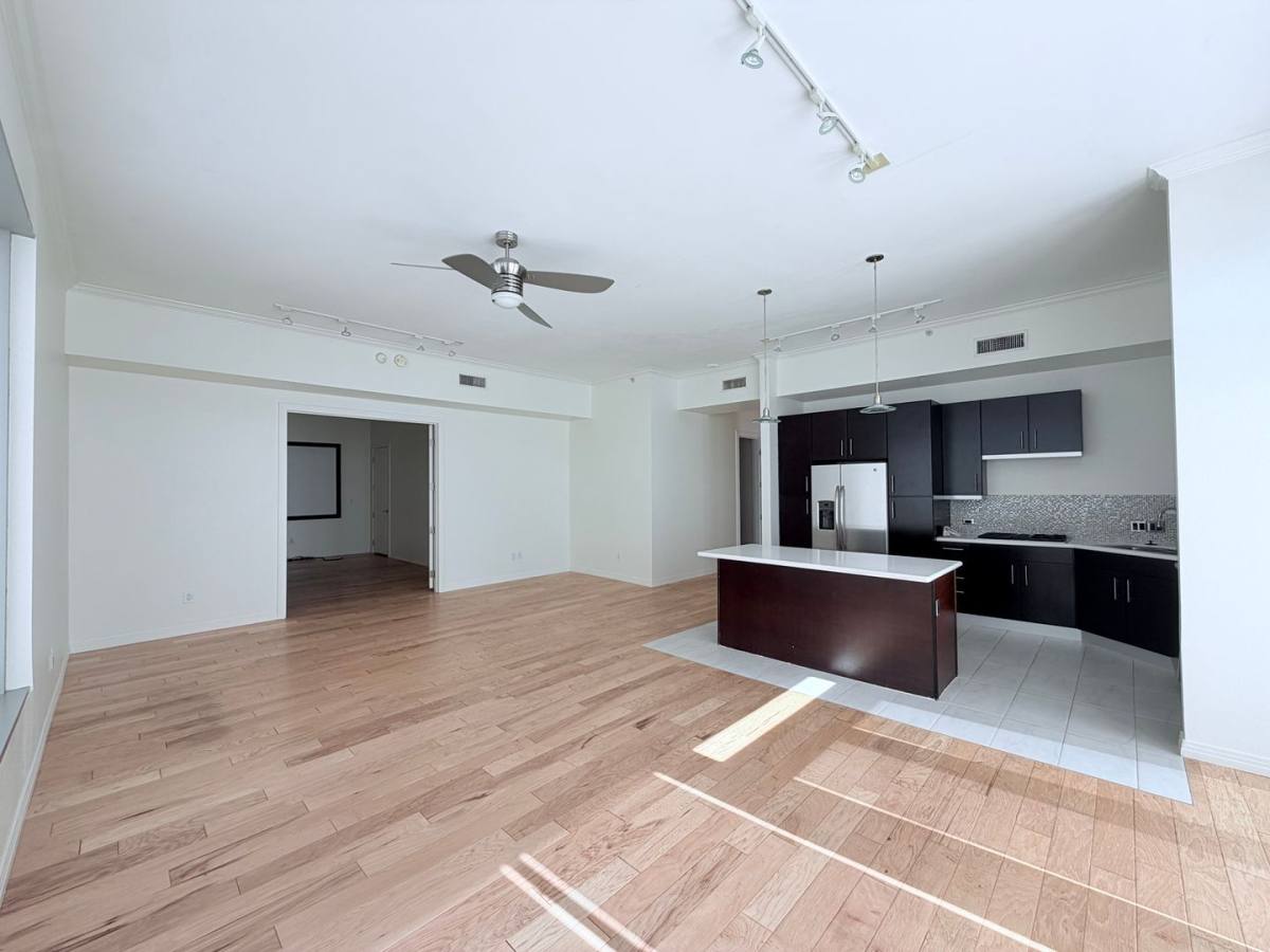 Condo for rent at 360 E Desert Inn Rd, Las Vegas, NV 89109