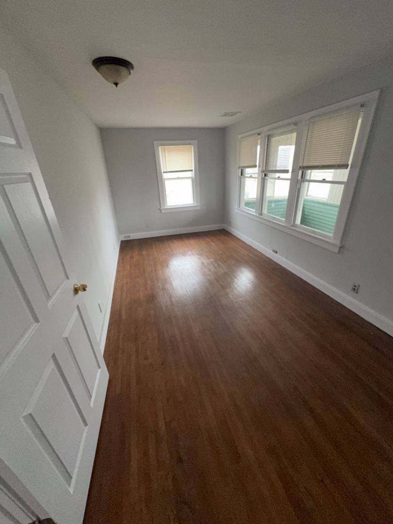 Apartment for rent at 960 W Delaware Ave, Toledo, OH 43610