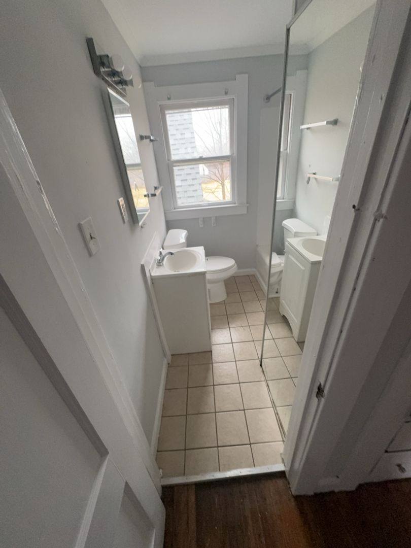 Apartment for rent at 960 W Delaware Ave, Toledo, OH 43610
