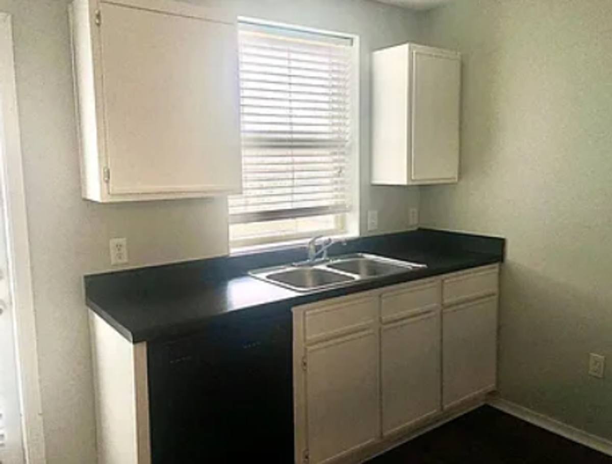 Townhouse for rent at 1882 N Scull Creek Dr, Fayetteville, AR 72703