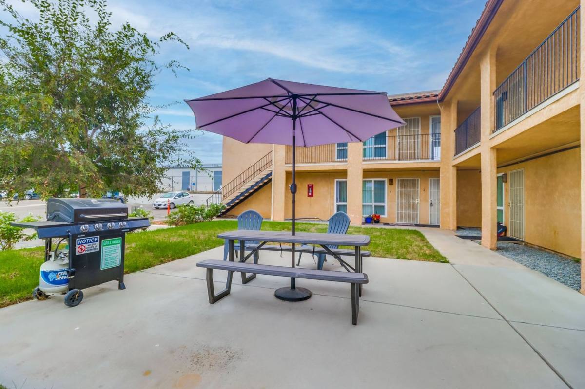 Apartment for rent at 1809 E 17th St, National City, CA 91950