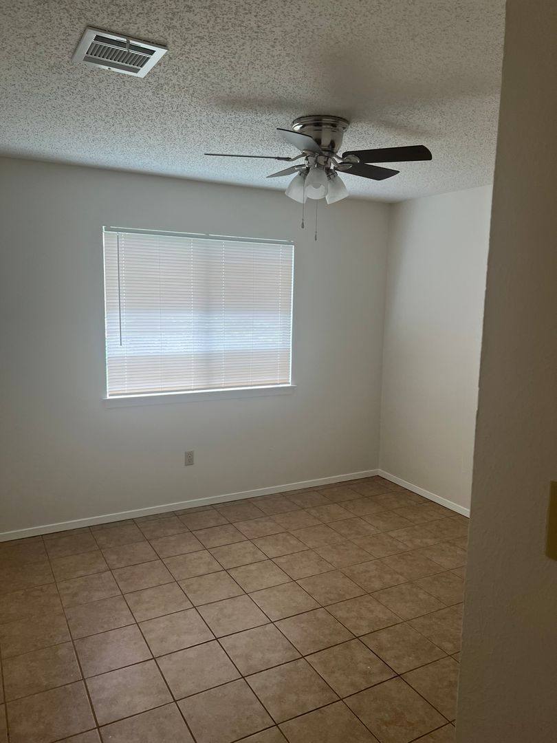 Apartment for rent at 1911 Gracy Farms Lane, Austin, TX 78758