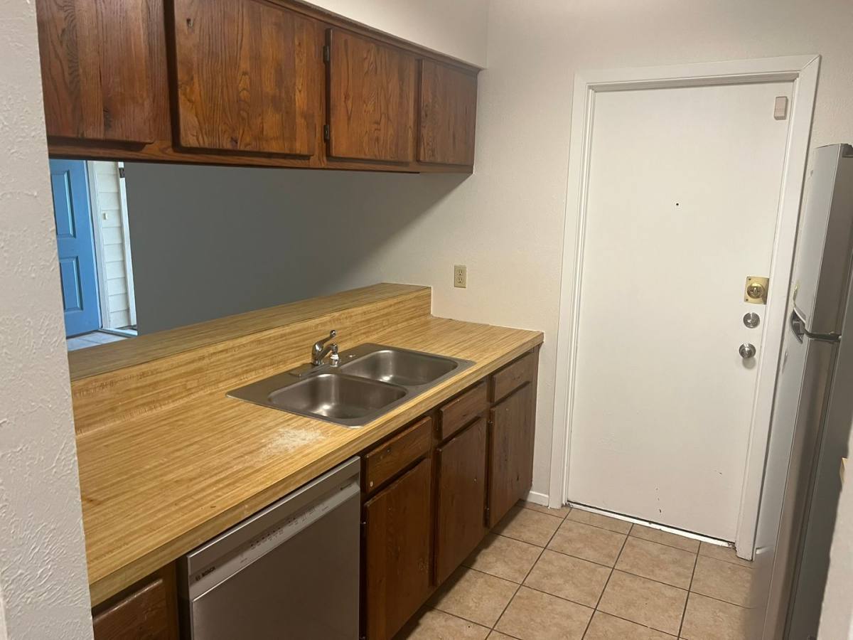 Apartment for rent at 1911 Gracy Farms Lane, Austin, TX 78758