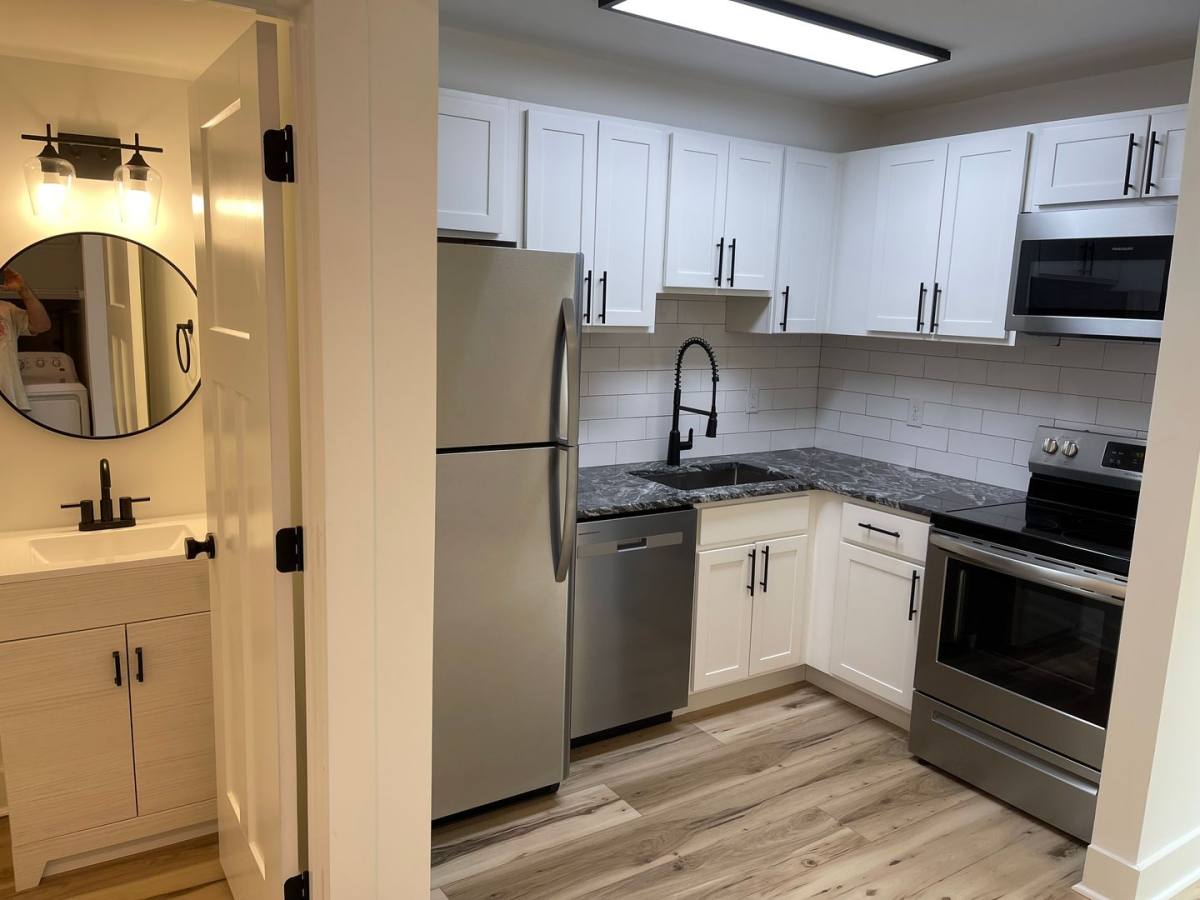 Apartment for rent at 139 Purefoy Rd, Chapel Hill, NC 27514