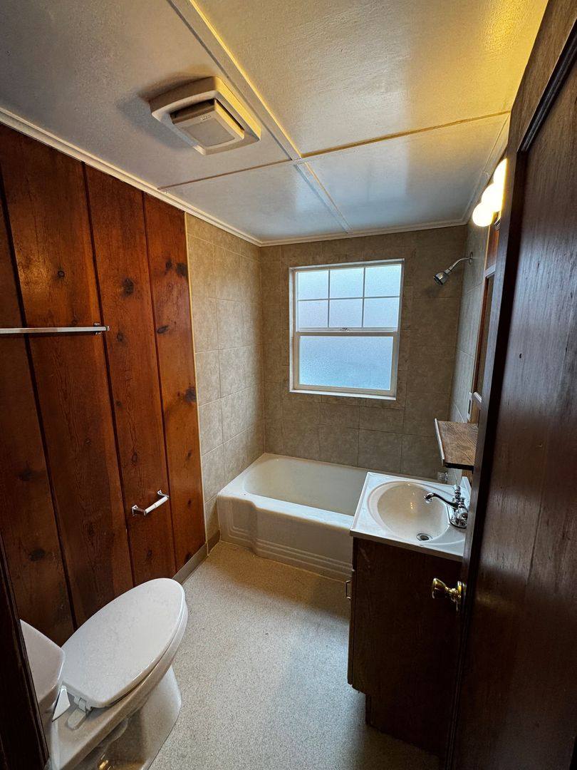Apartment for rent at 1624 S Columbia St, Seaside, OR 97138