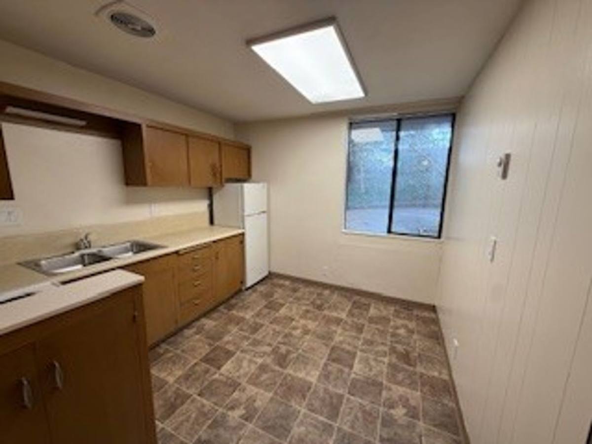 Apartment for rent at 1127 S 10th St, Coos Bay, OR 97420