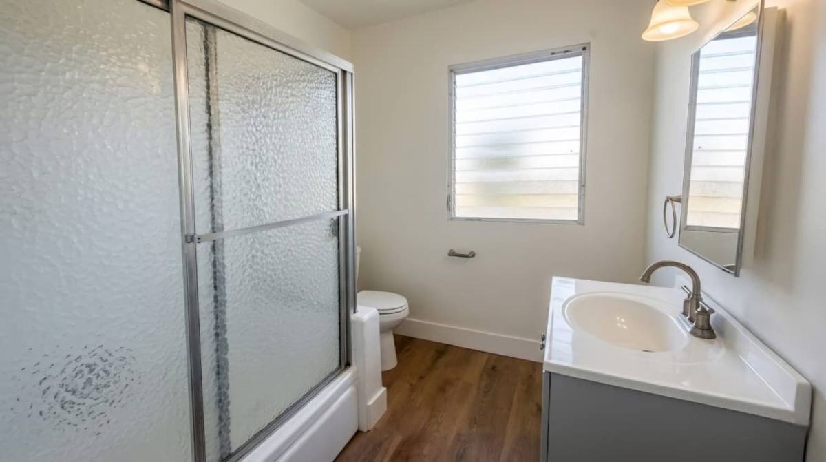 Apartment for rent at 3838 Gibraltar Ave, Los Angeles, CA 90008