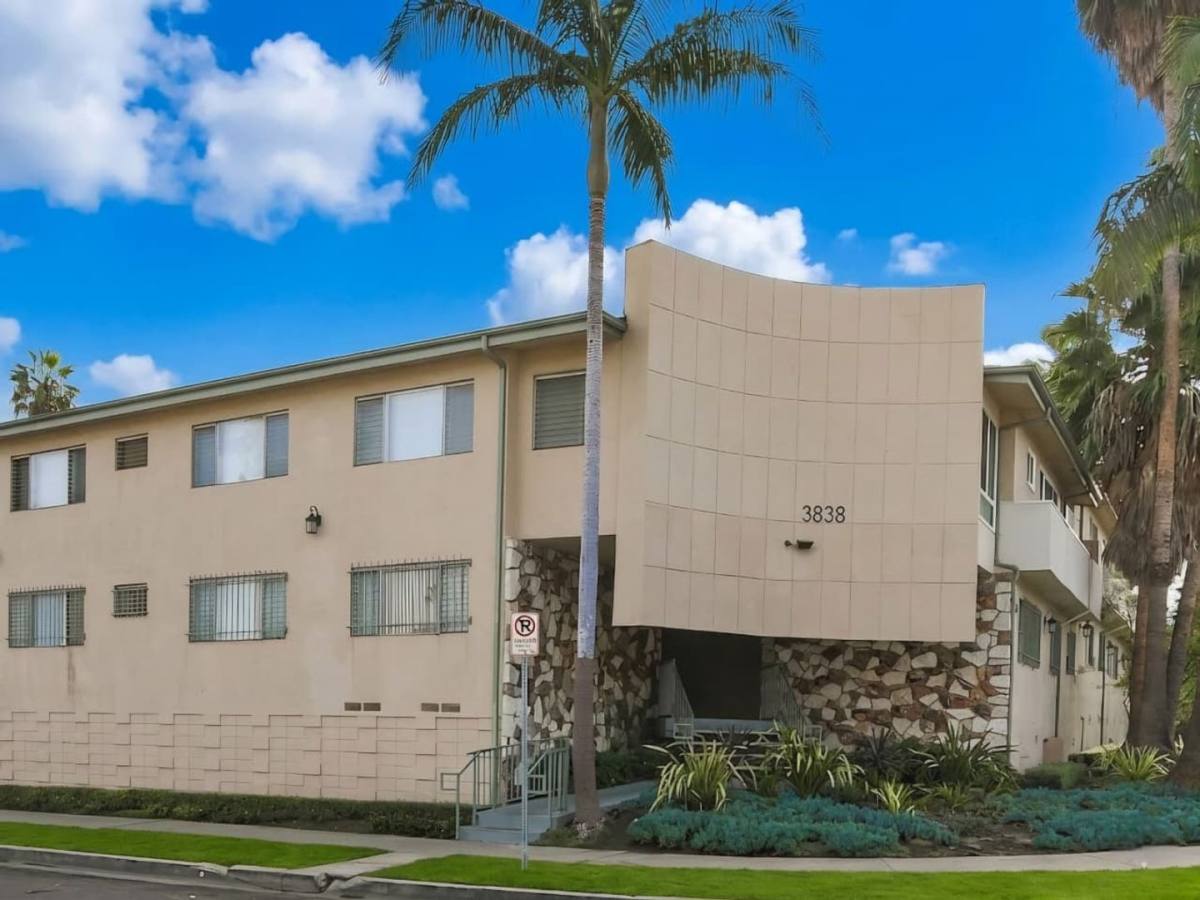 Apartment for rent at 3838 Gibraltar Ave, Los Angeles, CA 90008