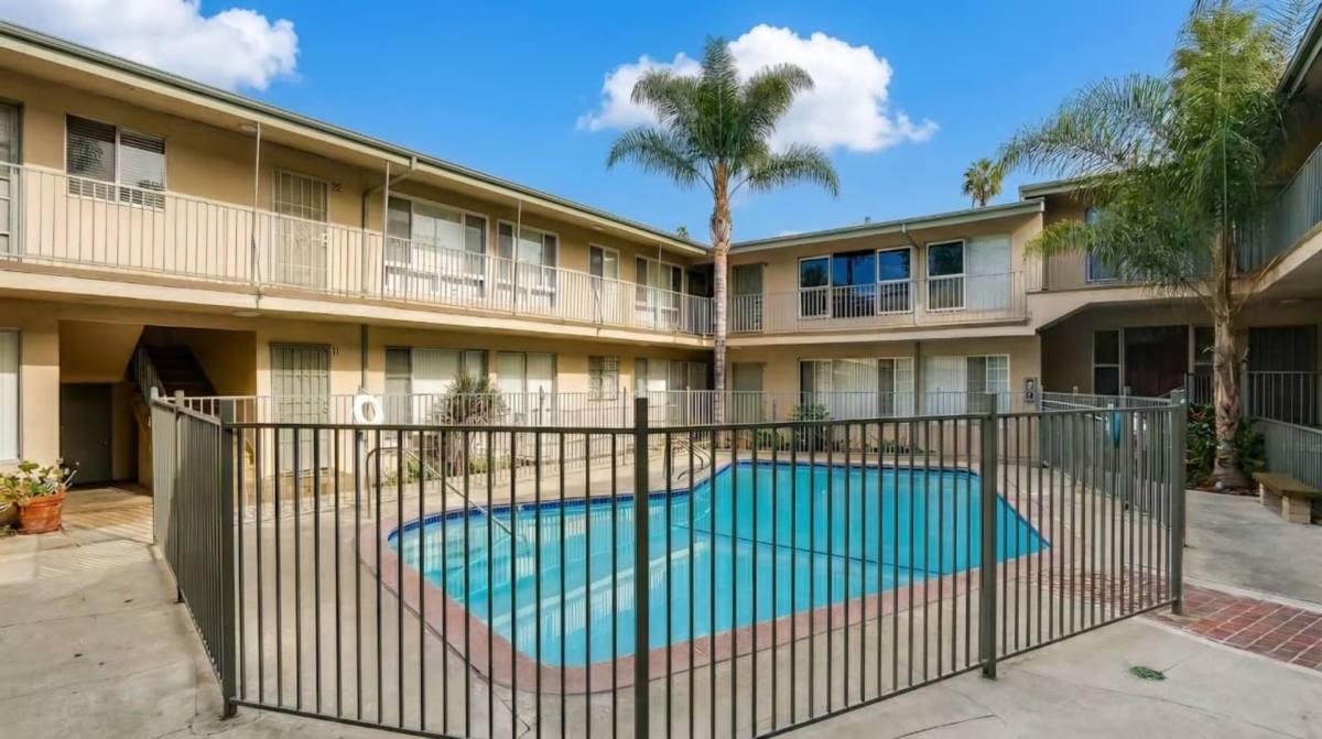 Apartment for rent at 3838 Gibraltar Ave, Los Angeles, CA 90008