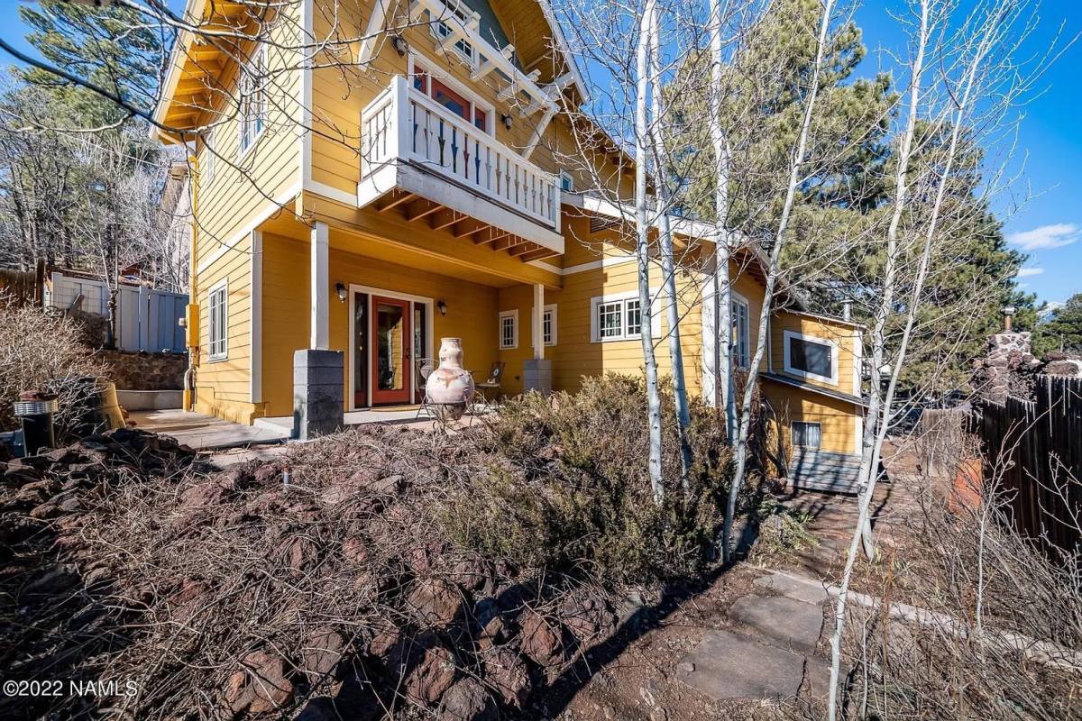 Apartment for rent at 907 W Summit Ave, Flagstaff, AZ 86001