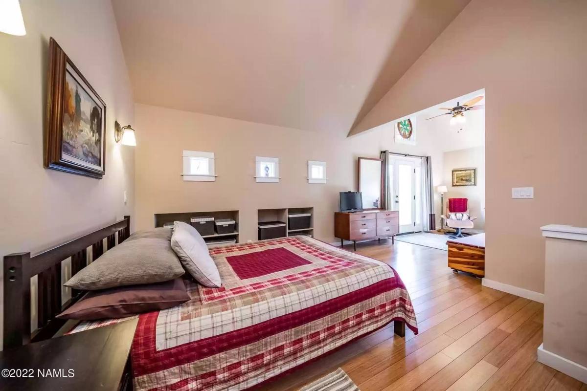 Apartment for rent at 907 W Summit Ave, Flagstaff, AZ 86001