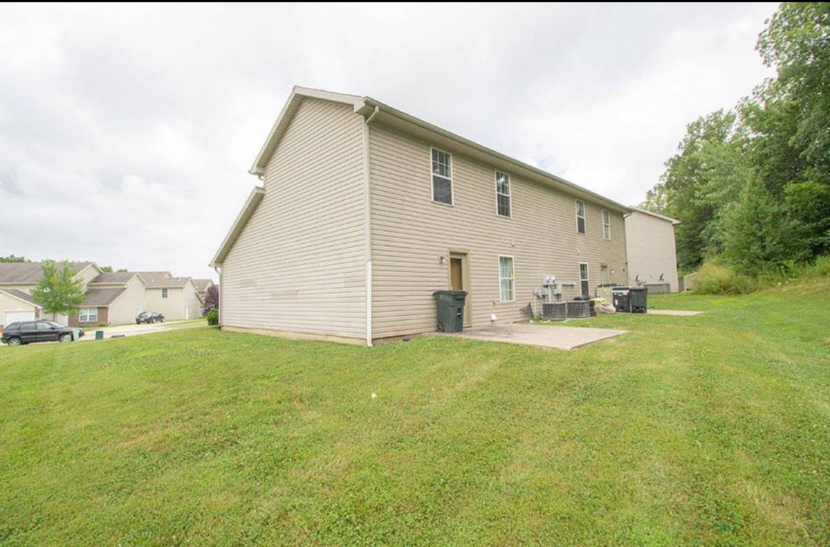 Apartment for rent at 1505 Greensboro Dr, Columbia, MO 65202