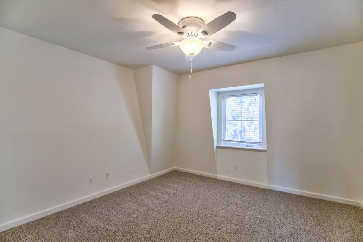 Apartment for rent at 403 E Carolina St, Tallahassee, FL 32301
