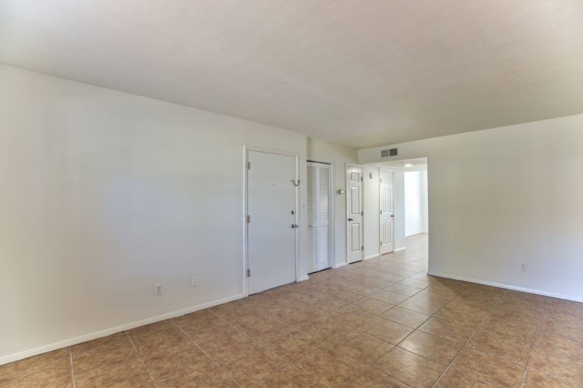 Apartment for rent at 403 E Carolina St, Tallahassee, FL 32301