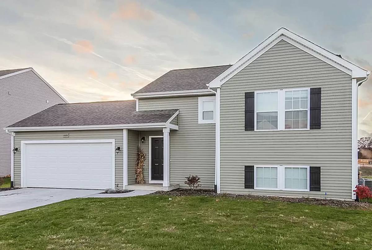 House for rent at 16530 Bedington Dr, Linden, MI 48451