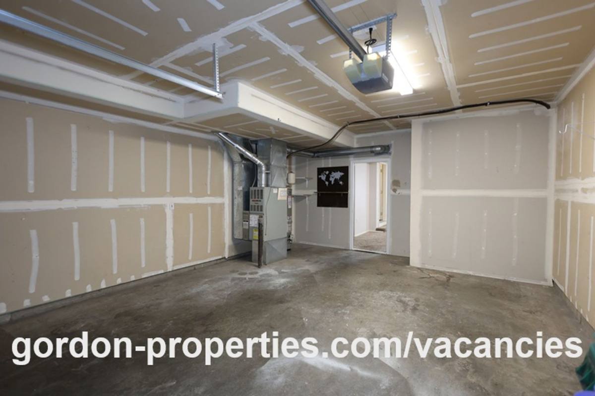 Townhouse for rent at 16913 NE Halsey St, Portland, OR 97230
