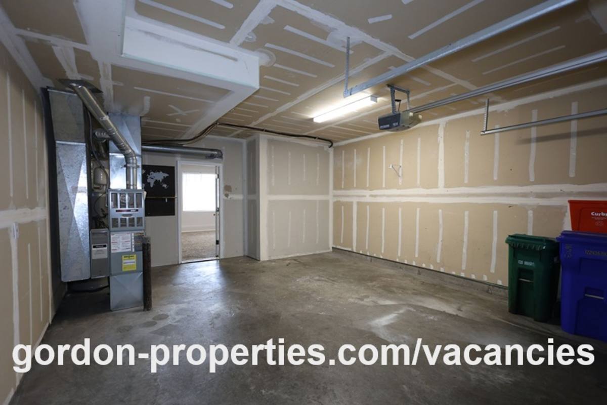Townhouse for rent at 16913 NE Halsey St, Portland, OR 97230