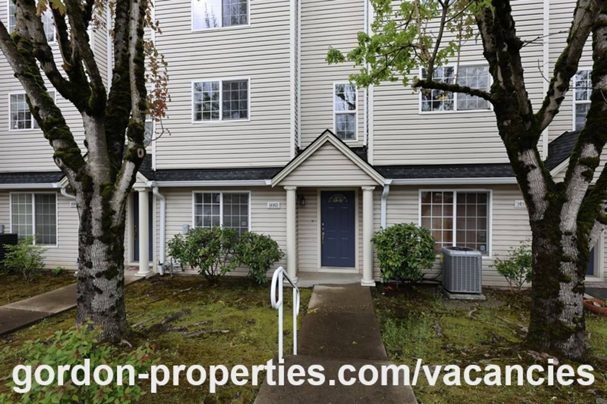 Townhouse for rent at 16913 NE Halsey St, Portland, OR 97230
