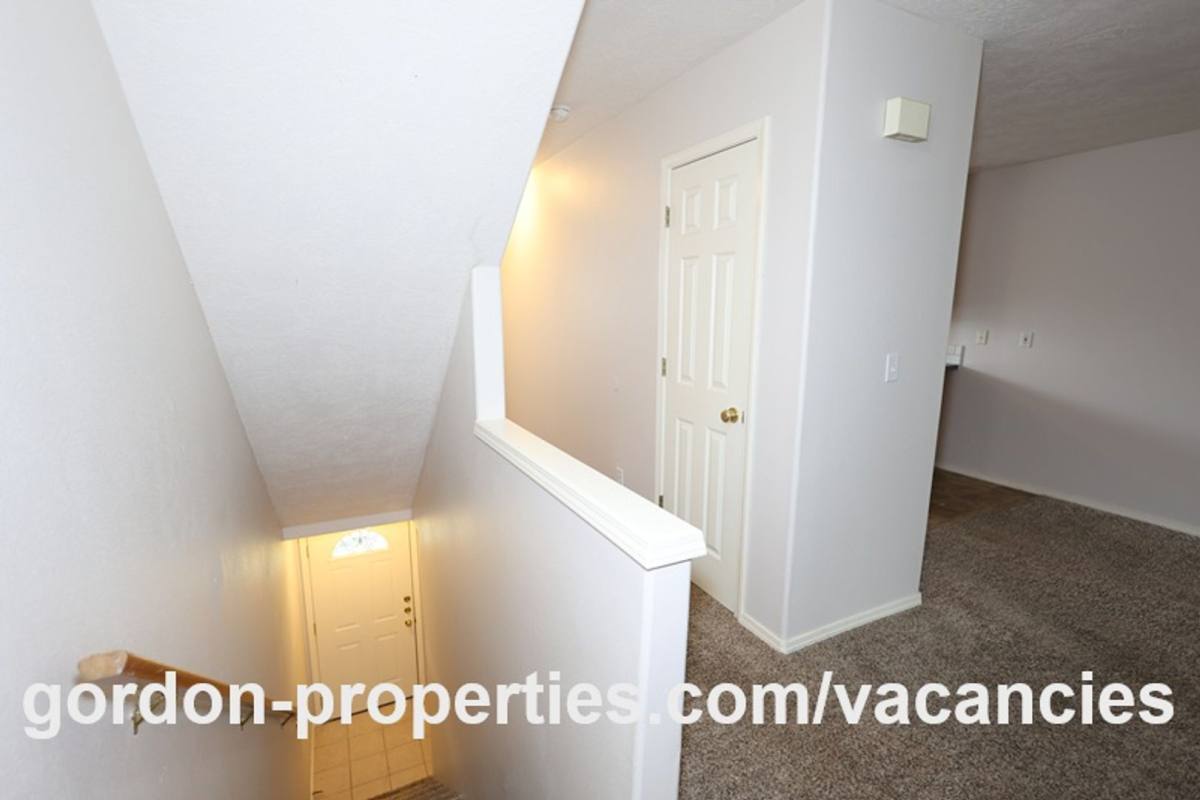 Townhouse for rent at 16913 NE Halsey St, Portland, OR 97230