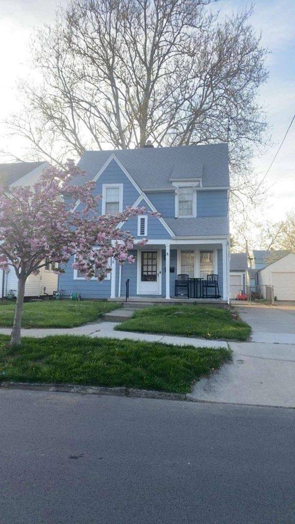 House for rent at 1378 Wildwood Rd, Toledo, OH 43614
