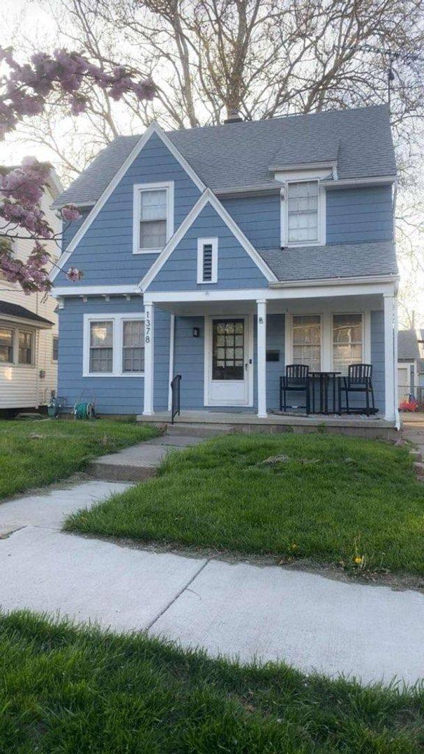 House for rent at 1378 Wildwood Rd, Toledo, OH 43614