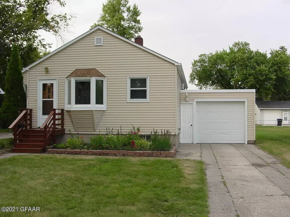 House for rent at 1712 5th Ave N, Grand Forks, ND 58203
