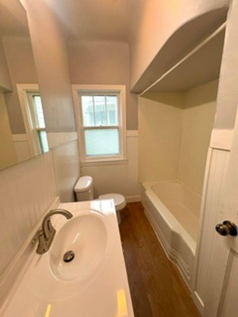 House for rent at 2304 Lafayette St, Waterloo, IA 50703
